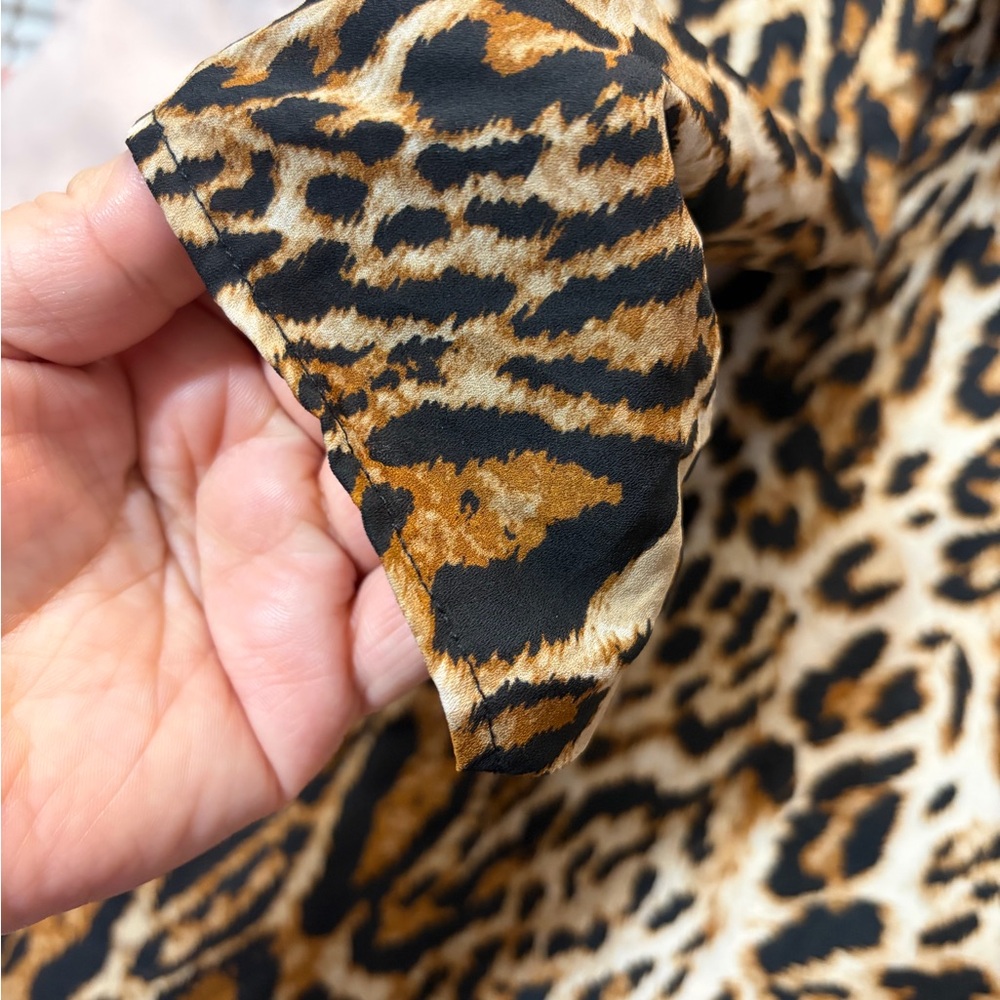 BOLD elements Animal Print Cold Shoulder Blouse / XL - Picture 5 of 12